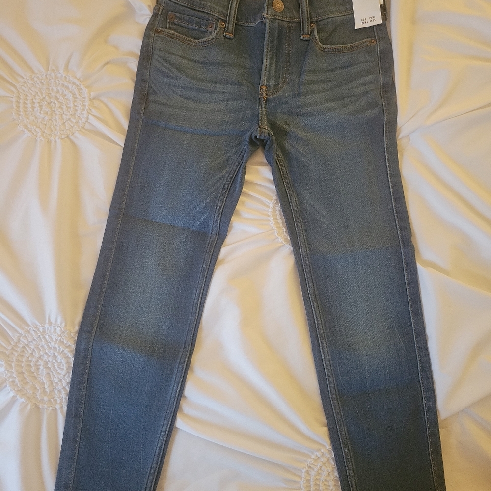NWT Boys A&F abercrombie kids super skinny jeans size 7/8